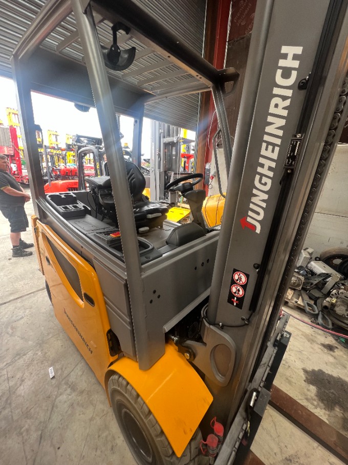 JungheinrichEFG 425k 750DZ
